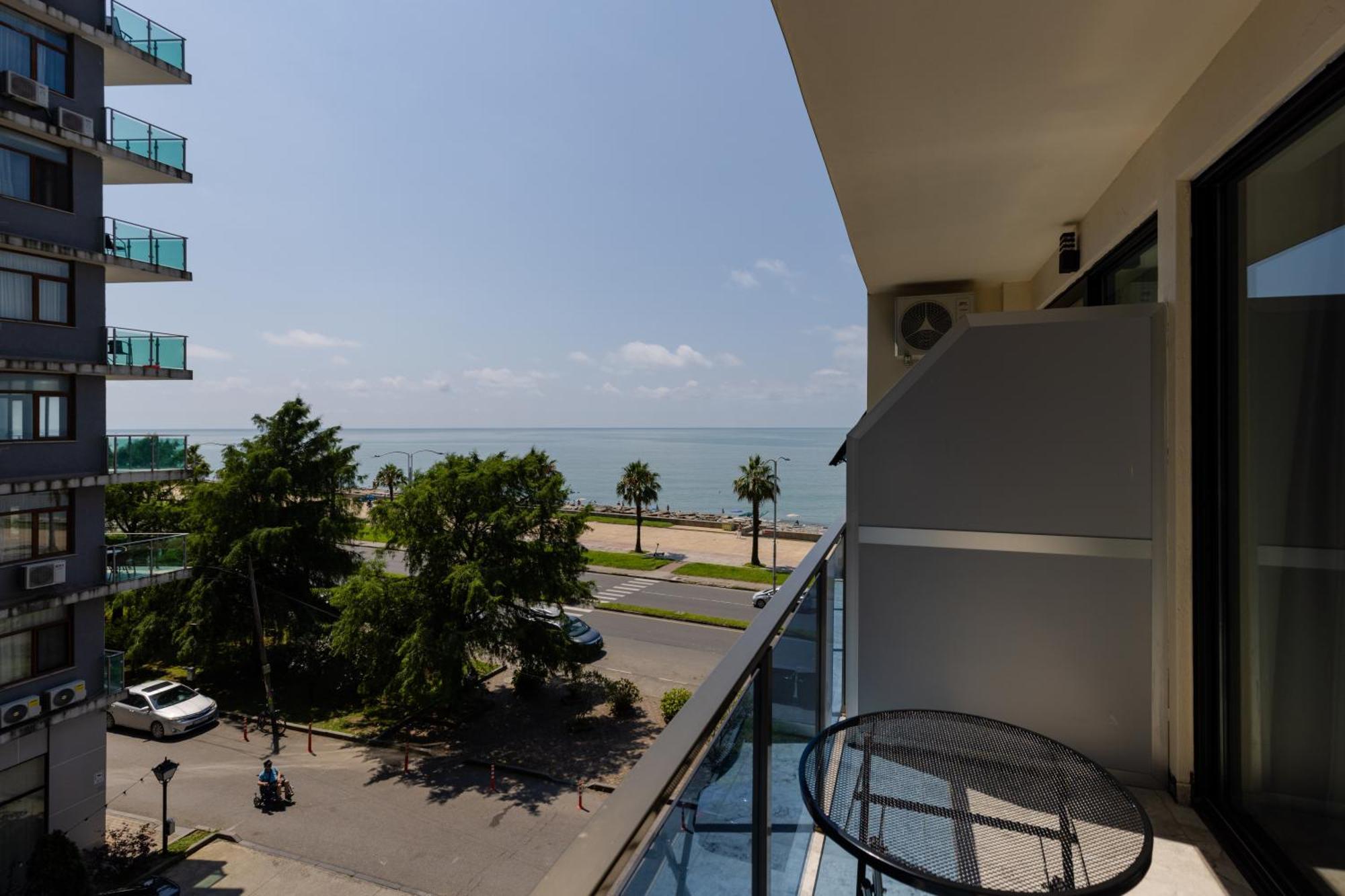Aqua Batumi Hotel & Apartments Eksteriør billede