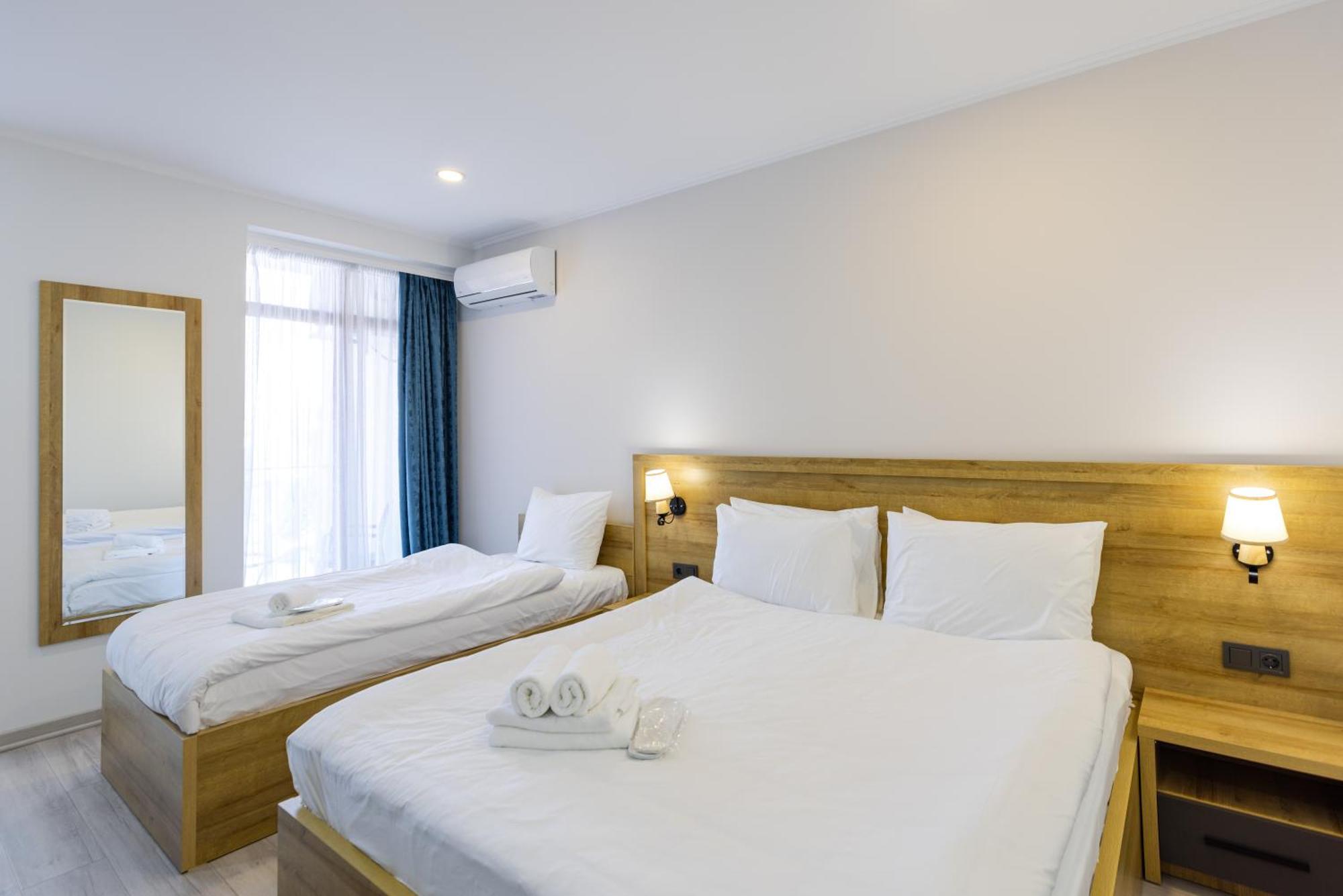 Aqua Batumi Hotel & Apartments Eksteriør billede
