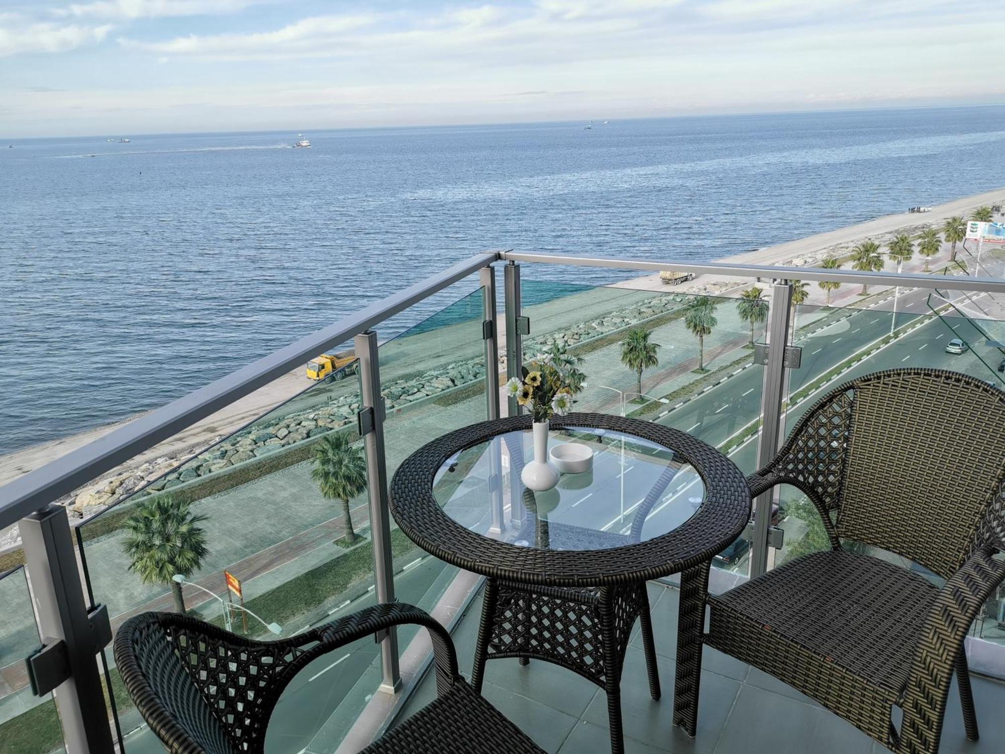 Aqua Batumi Hotel & Apartments Eksteriør billede